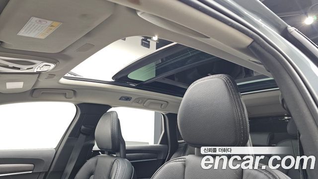 Volvo V90 2017 thumb 12