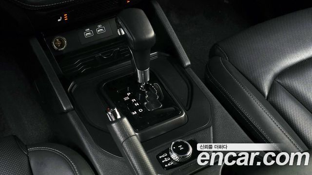 SsangYong Rexton 2022 thumb 9
