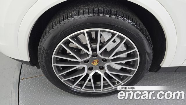 Porsche Cayenne 2020 thumb 6