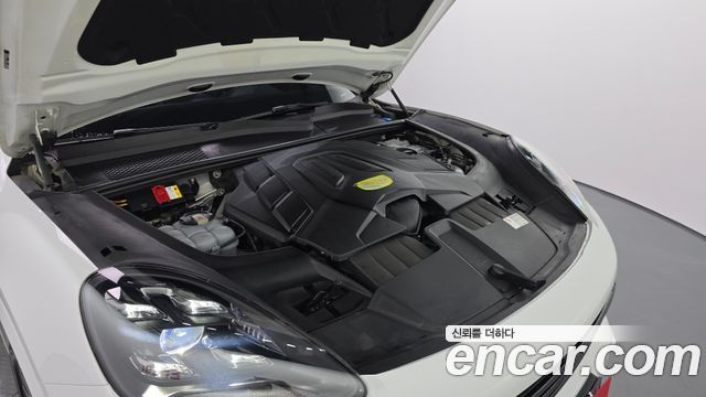Porsche Cayenne 2020 thumb 7