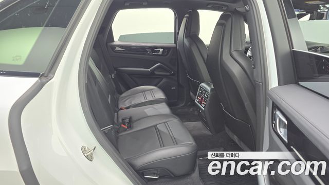 Porsche Cayenne 2020 thumb 11