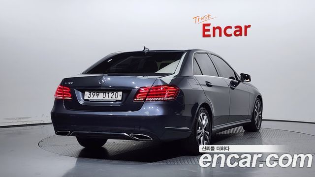 Mercedes-Benz E-Class 2015 thumb 3