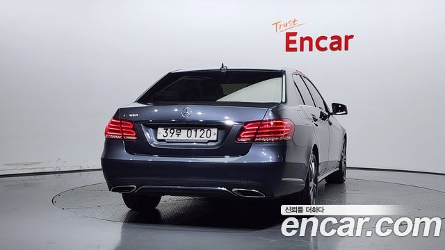 Mercedes-Benz E-Class 2015 thumb 5
