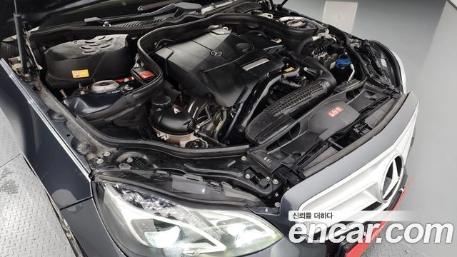 Mercedes-Benz E-Class 2015 thumb 7