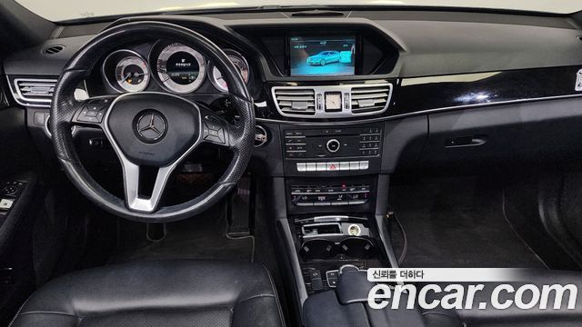 Mercedes-Benz E-Class 2015 thumb 8
