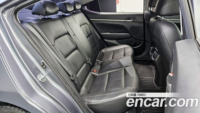 Hyundai Avante 2016 thumb 12