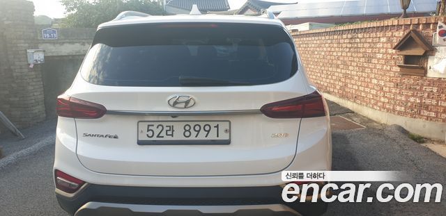 Hyundai Santa Fe 2019 thumb 5