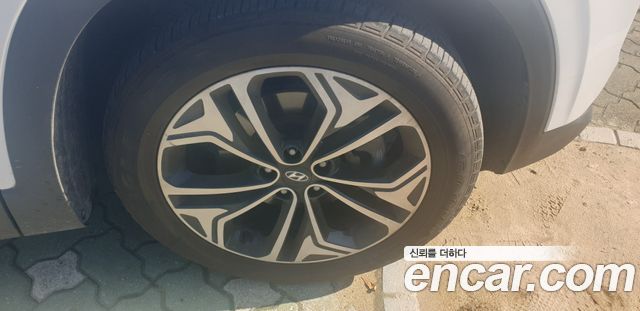 Hyundai Santa Fe 2019 thumb 6