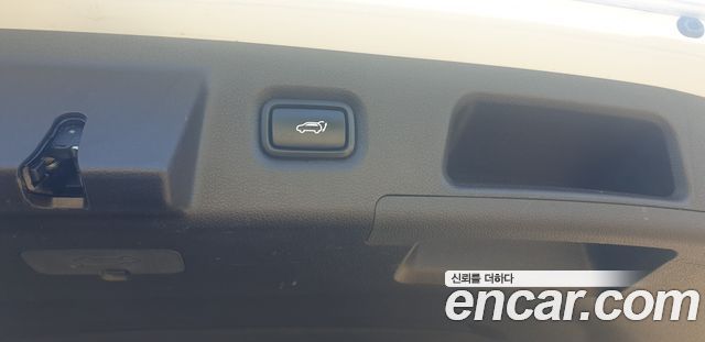 Hyundai Santa Fe 2019 thumb 9