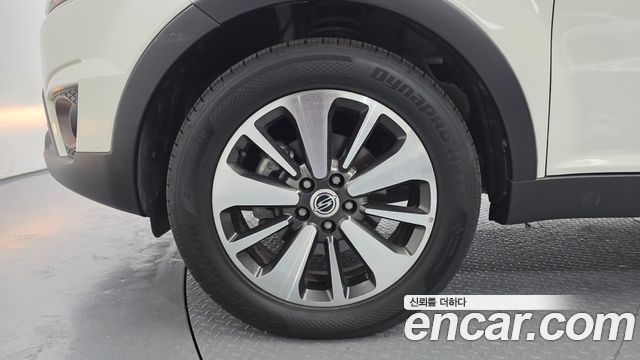 SsangYong Korando 2014 thumb 6