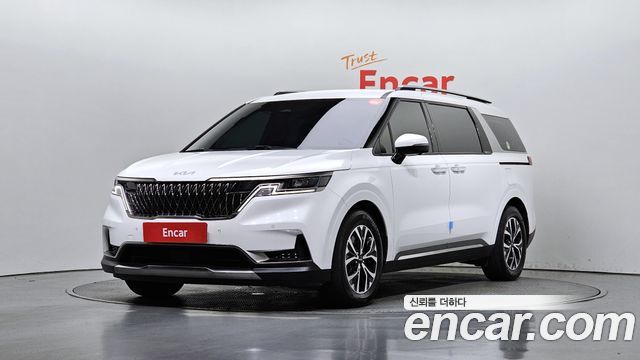 Kia Carnival 2023 thumb 2
