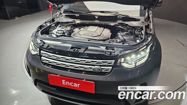 Land Rover Discovery 2017 thumb 6