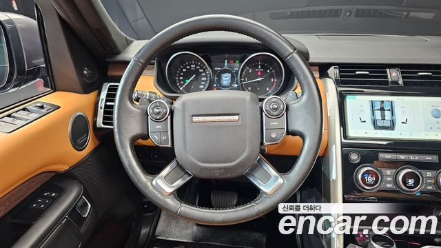 Land Rover Discovery 2017 thumb 12