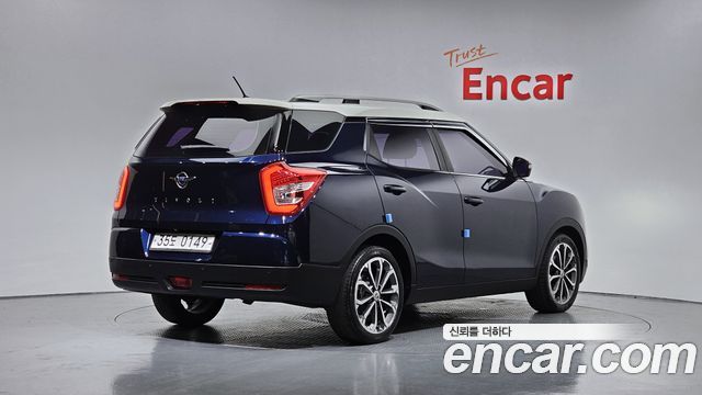 SsangYong Tivoli 2016 thumb 3