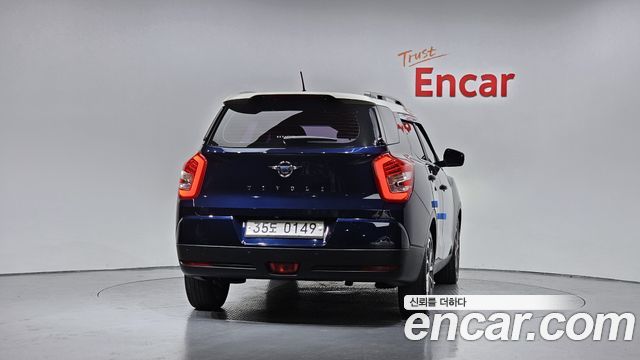 SsangYong Tivoli 2016 thumb 5
