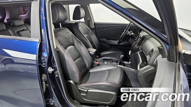 SsangYong Tivoli 2016 thumb 12