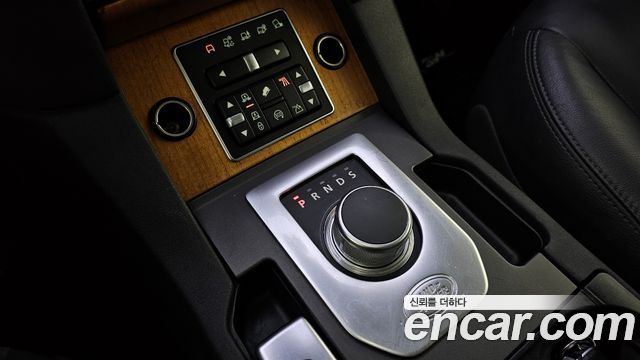 Land Rover Discovery 2015 thumb 10