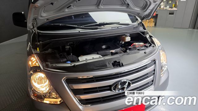 Hyundai Starex 2017 thumb 6