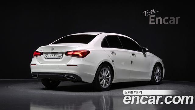 Mercedes-Benz A-Class 2020 thumb 3
