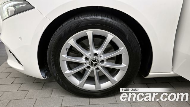 Mercedes-Benz A-Class 2020 thumb 6