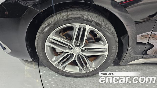 Hyundai Grandeur 2016 thumb 6