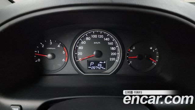 Hyundai Starex 2016 thumb 8