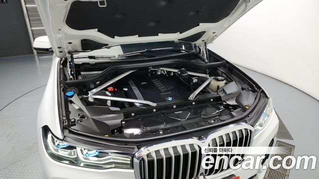 BMW X7 2021 thumb 7