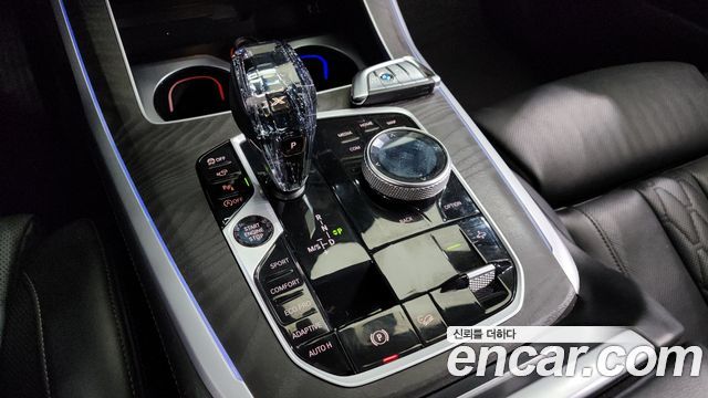 BMW X7 2021 thumb 10