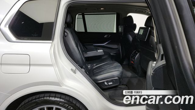 BMW X7 2021 thumb 12