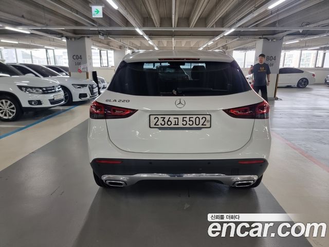 Mercedes-Benz GLA 2021 thumb 6