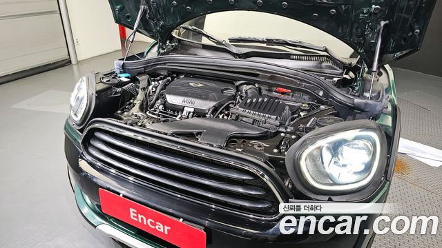 Mini Countryman 2018 thumb 6