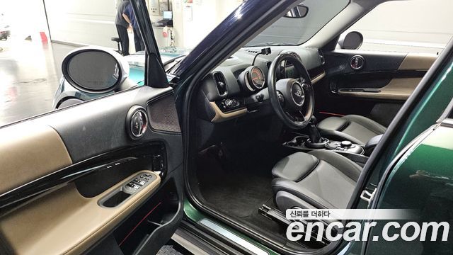 Mini Countryman 2018 thumb 10