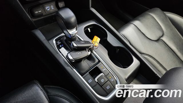 Hyundai Santa Fe 2019 thumb 10
