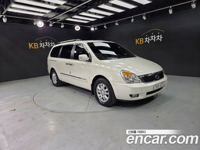 Kia Carnival 2010 thumb 9