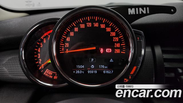 Mini Hatch 2019 thumb 8