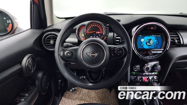 Mini Hatch 2019 thumb 11