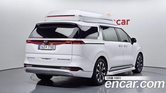 Kia Carnival 2021 thumb 3