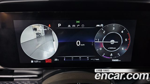 Kia Carnival 2021 thumb 9