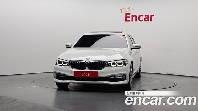 BMW 5 серии 2018 thumb 3