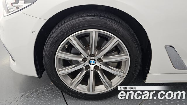BMW 5 серии 2018 thumb 5