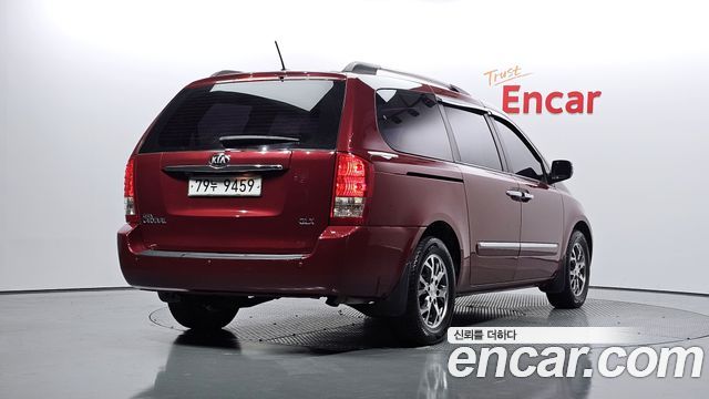 Kia Carnival 2013 thumb 3