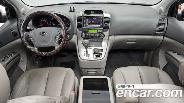 Kia Carnival 2013 thumb 8
