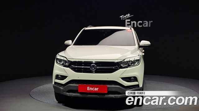 SsangYong Rexton 2018 thumb 3