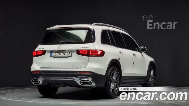 Mercedes-Benz GLB 2021 thumb 3