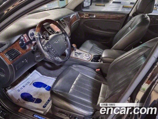 Hyundai Genesis 2011 thumb 6