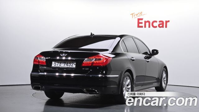 Hyundai Genesis 2012 thumb 3