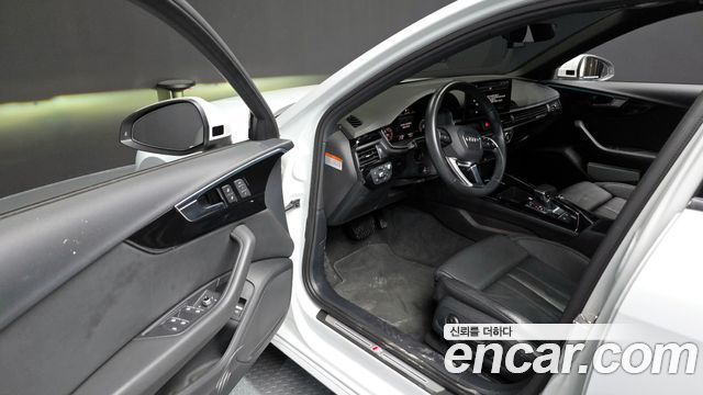 Audi A4 2021 thumb 10