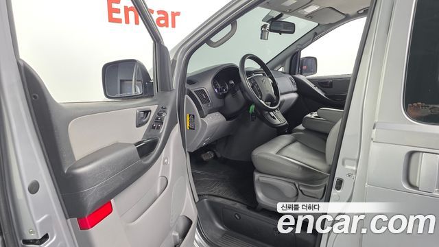 Hyundai Starex 2018 thumb 10