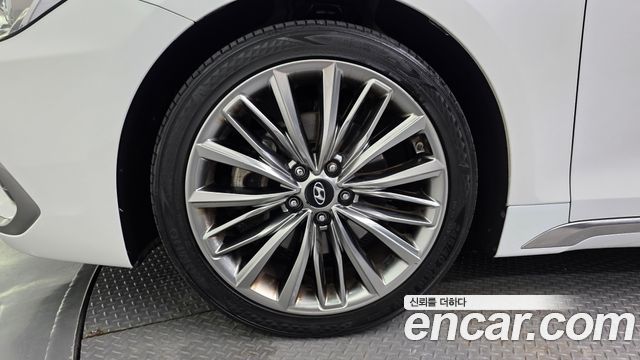 Hyundai Grandeur 2017 thumb 5