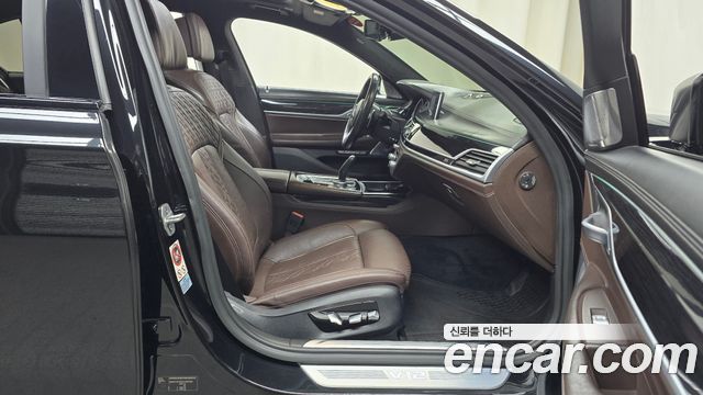 BMW 7 серии 2017 thumb 10